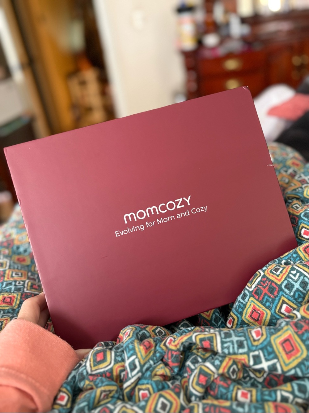 Momcozy Air 1 ultra-slim Breast Pump- Deep Berry